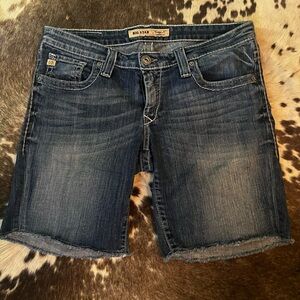 Big Star Casey-K shorts size 29 Blue Jean Shorts Classic Cut-Off Style